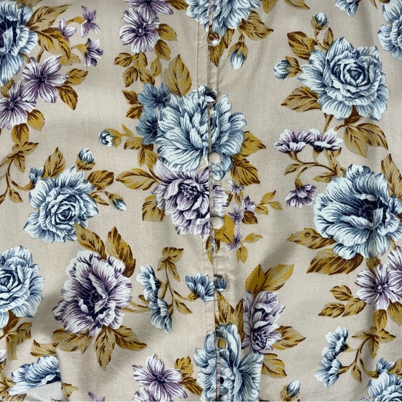 American Eagle Strappy Floral Tank w/ Button Front Size M - Picture 9 of 11